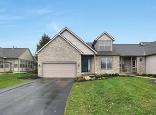 144 Pebble Creek Dr SW, Pataskala, OH 43062