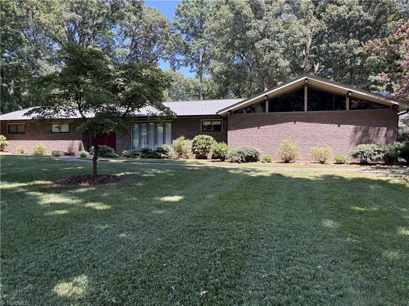 107 Augusta Dr, Statesville, NC 28625