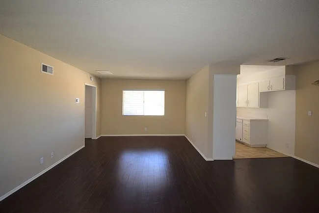 24347 Newhall Ave — Photo 3