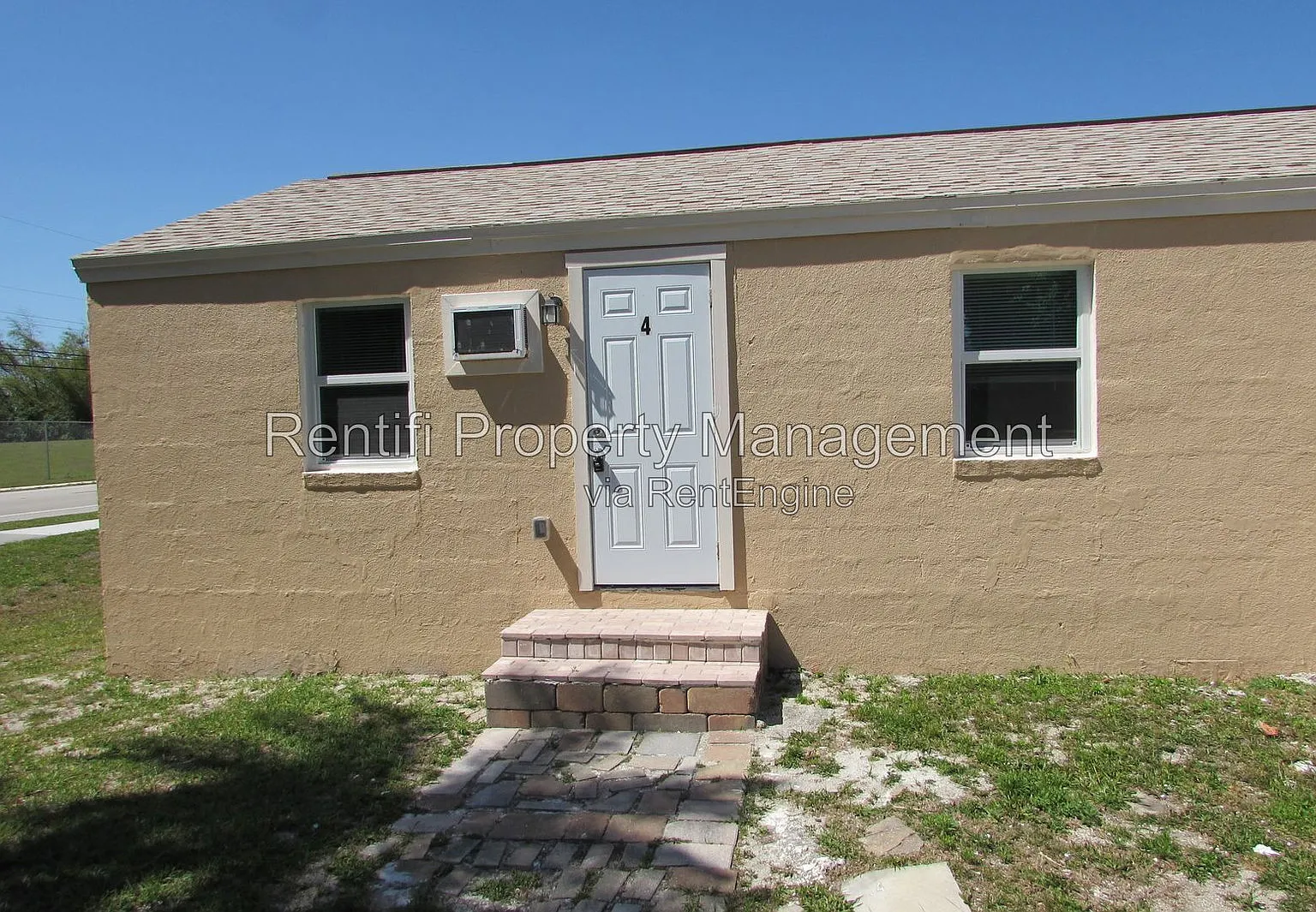 1 bed, 1.0 bath, 310 sqft, $950 — Photo 1