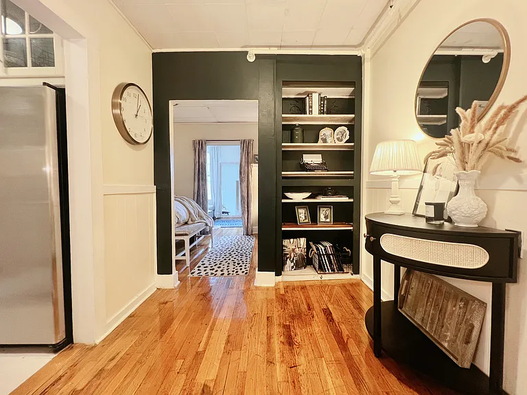 98 W Cedar St #2 — Photo 1