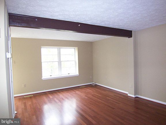 5th image of 6123 Gardenia Ct