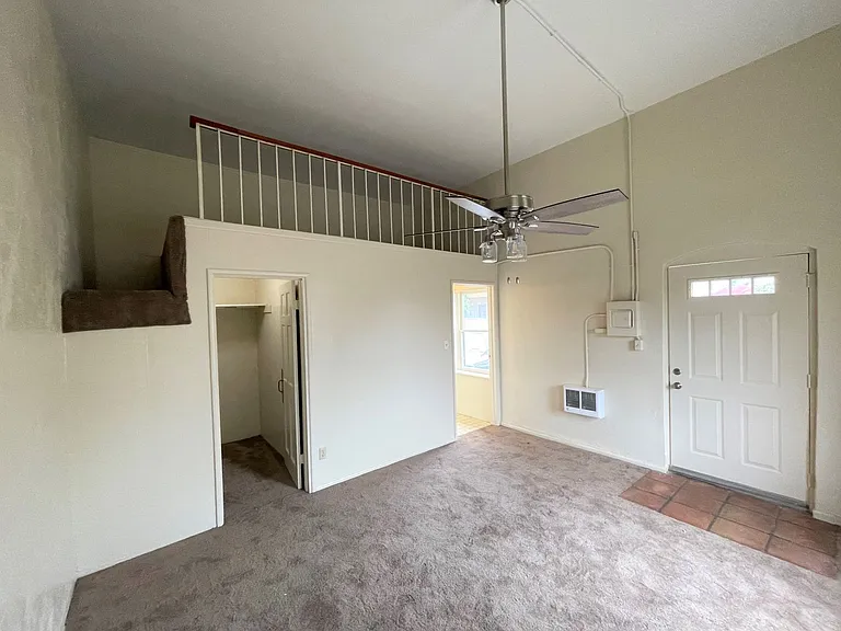 2110-2126 Thompson Blvd #&-275-287 — Photo 2
