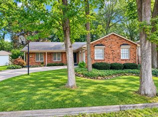 27161 Ponchartrain St, Harrison Township, MI 48045