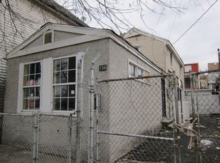 156 South St, Newark, NJ 07105