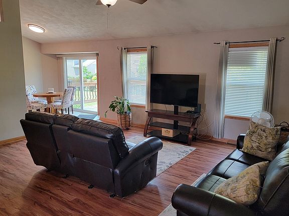 2nd image of 12255 Meadow Dr