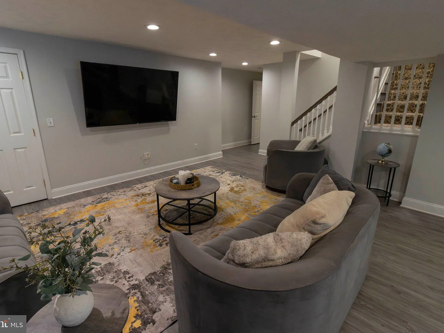 1 bed, 1.0 bath, 1561 sqft, $1,800 — Photo 3