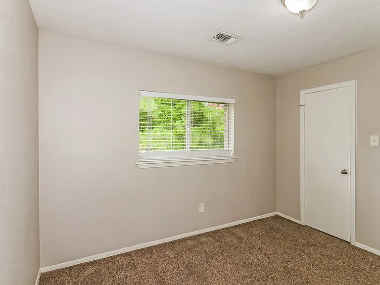 3002 Sherborne St — Photo 14