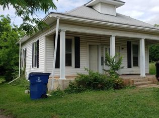 319 E Nelson St, Denison, TX 75021