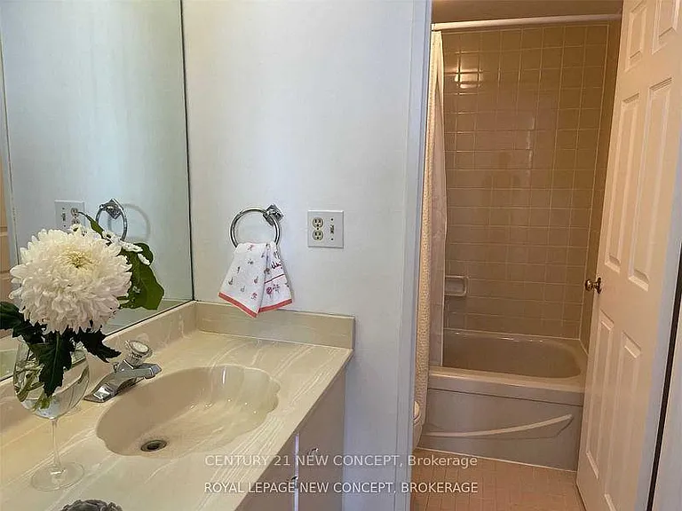 195 Saint Patrick St #PH4B — Photo 25