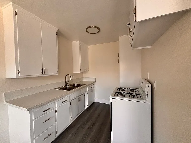 8028 Boer Ave #D4 — Photo 1