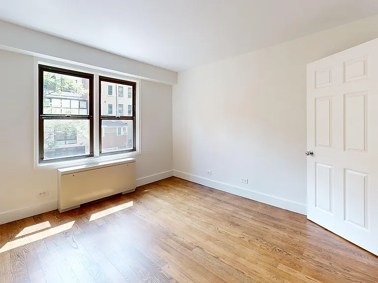 220 E 63rd St #2A — Photo 8