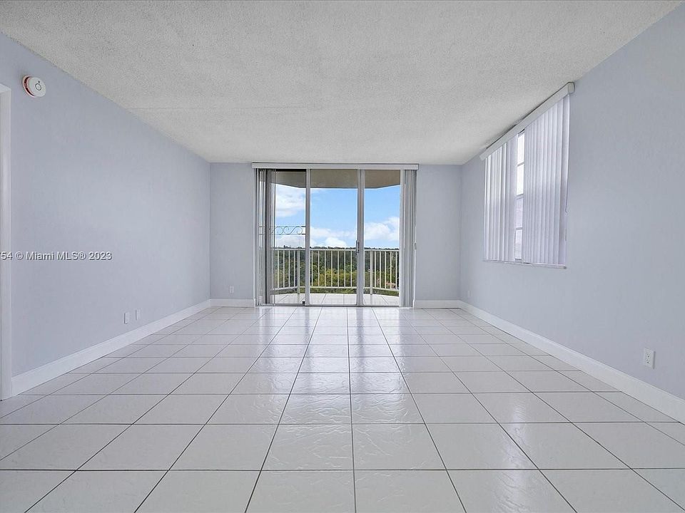 1st image of 16740 NE 9th Ave APT 601