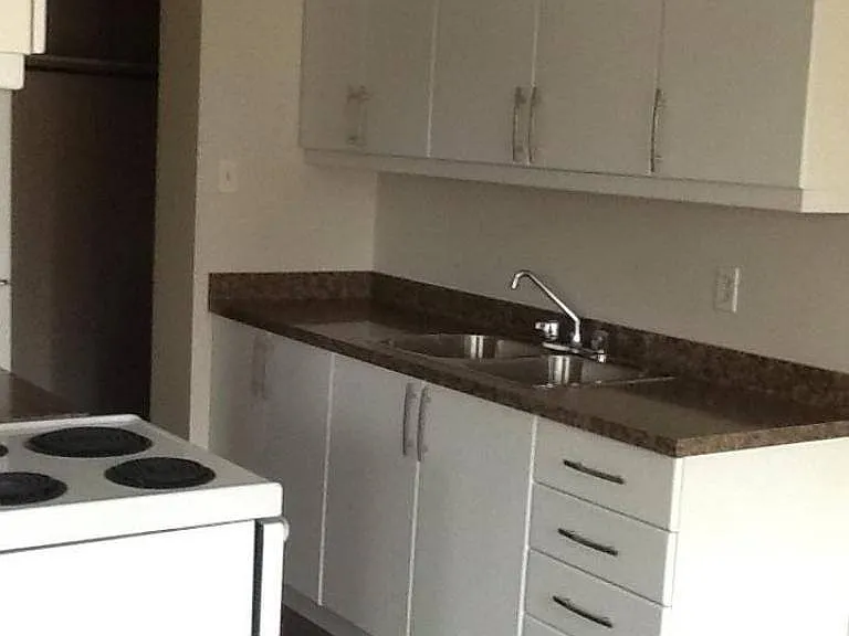 547 King St W — Photo 6