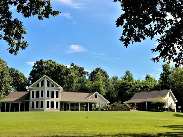 410 Peninsula Dr, Eddyville, KY 42038