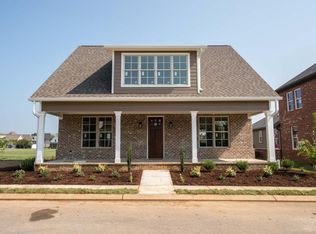 8732 Gentle Mist Cir, Ooltewah, TN 37363