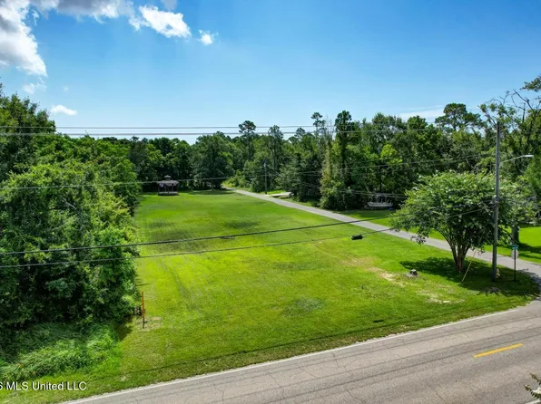342 Menge Ave, Pass Christian, MS 39571