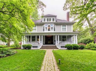 121 Plant Ave, Saint Louis, MO 63119