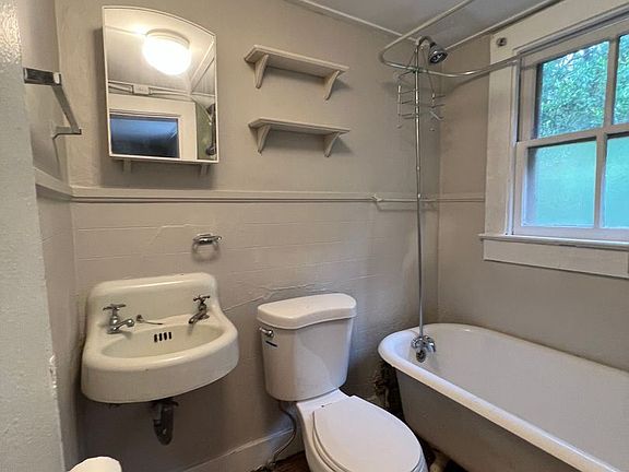 5th image of 414 NE 5th Ave #5981815