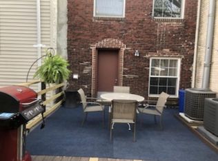 1635 South St, Philadelphia, PA 19146