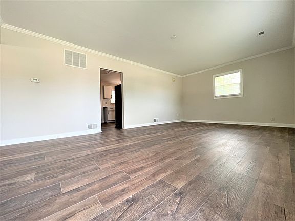 2nd image of 374 Blackhawk Dr