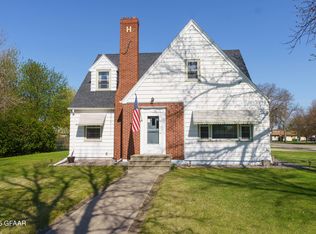 130 6th Ave SE, Mayville, ND 58257
