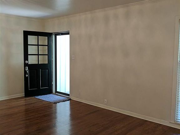 5th image of 2406 Dartmouth St
