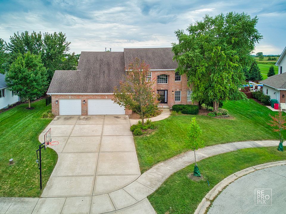 1st image of 15617 W Lakeview Dr
