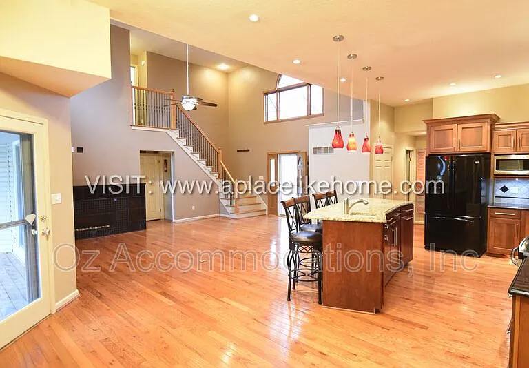 1140 SW Huntington Dr — Photo 6