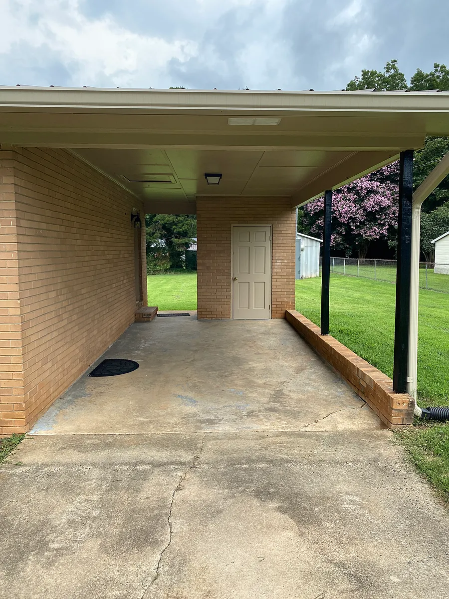 Building Photo - 1213 Ridgemont Ave