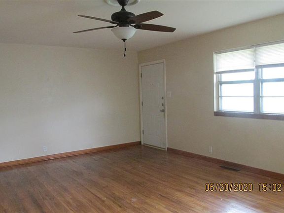 5th image of 2825 E McKinney St