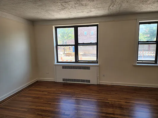 Rented by Astoria Park Realty Group Inc | media 36