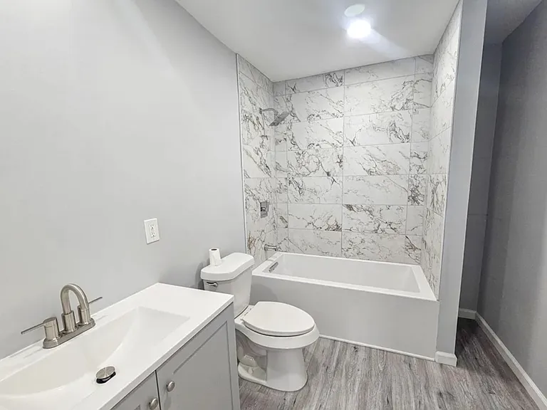 429 E Indianola Ave #2 — Photo 11
