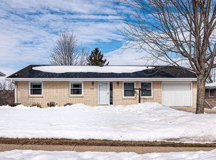 3435 Crescent Rdg, Dubuque, IA 52003