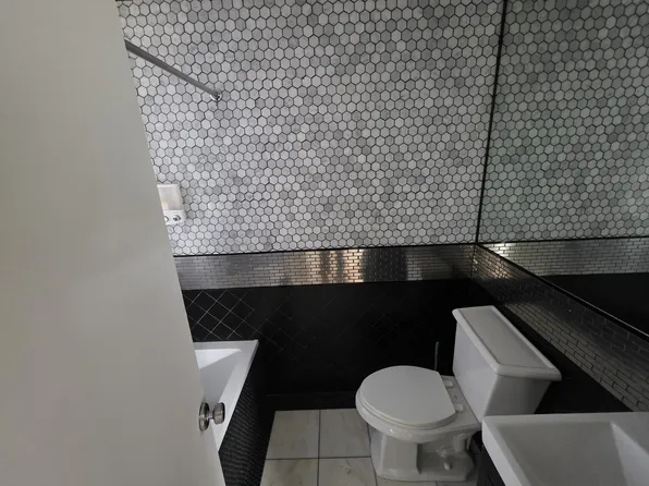 459 East 135th Street image 4 of 6