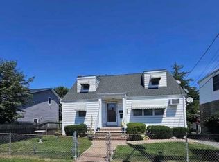 65 Chestnut St, Lodi, NJ 07644