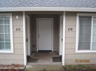616-618 E 9th St #9, Medford, OR 97504