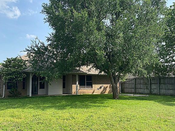 4th image of 7521 Emerywood Ln