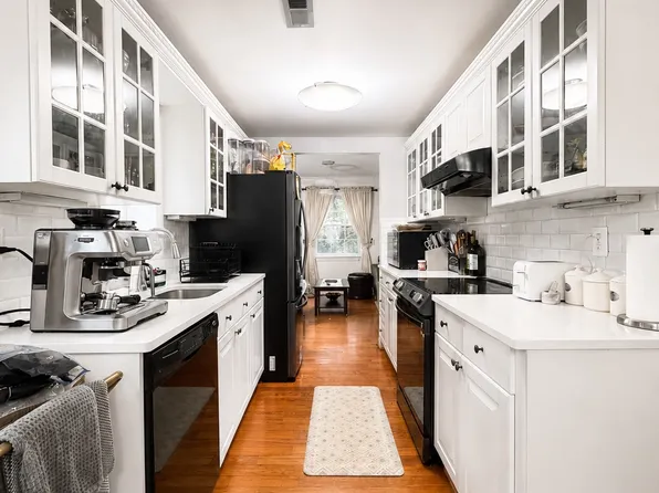 6361 8th St, Alexandria, VA 22312