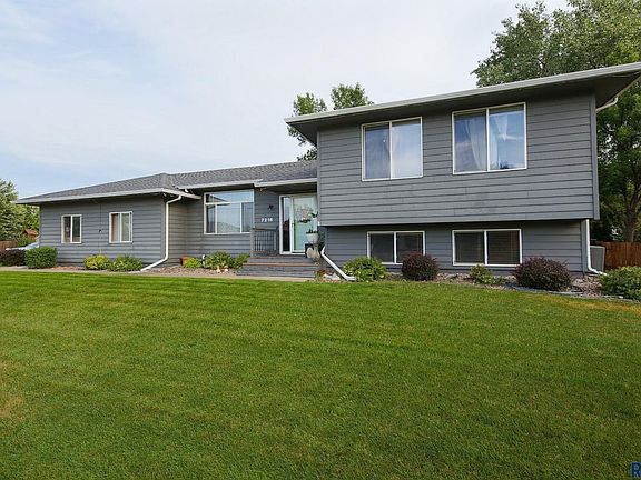 2nd image of 7216 W Strabane St