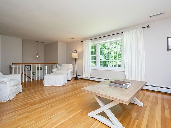 2nd image of 71 Newton St