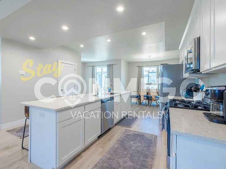 1024 W 400 S — Photo 29