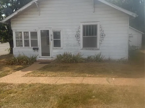 919 N Washington St, Farmington, MO 63640