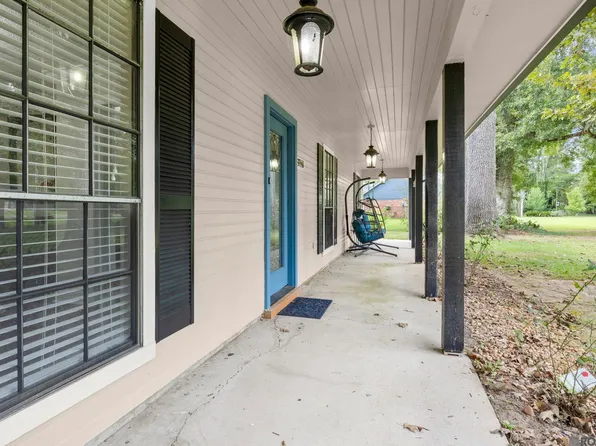 33550 Marion Dr, Denham Springs, LA 70706