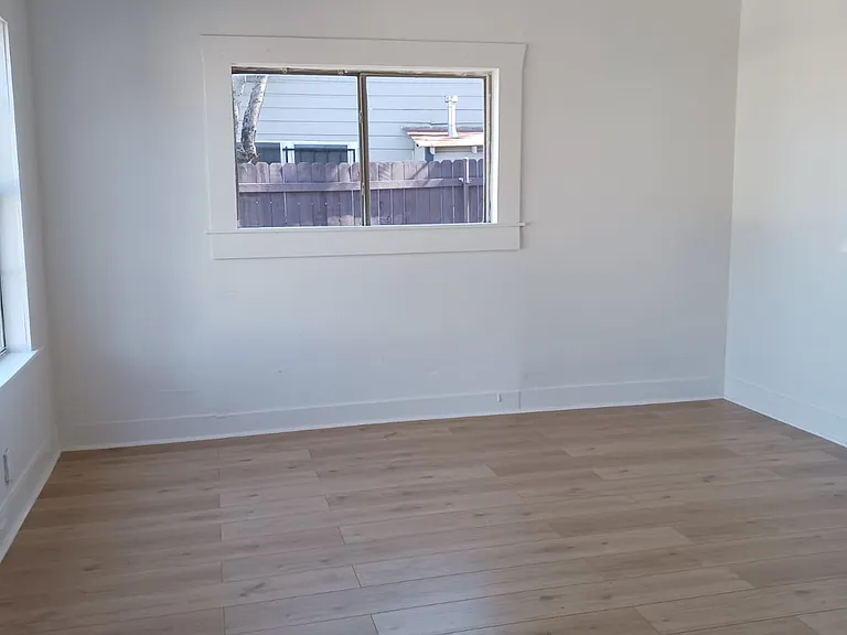 414 W Theo Ave — Photo 23
