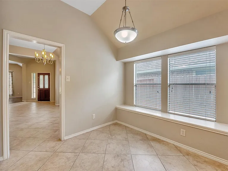 871 Falling Springs Ln — Photo 12