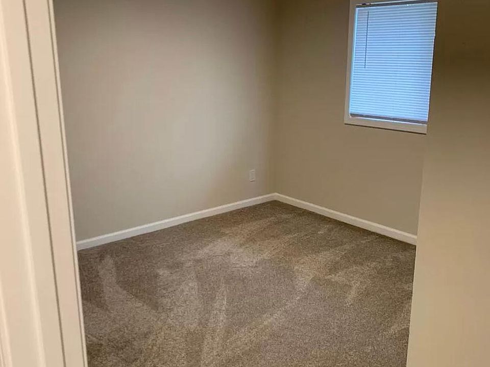 1st image of 8-18235 73rd Ave NE #8