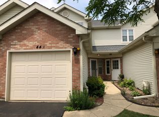 44 N Golfview Ct, Glendale Heights, IL 60139