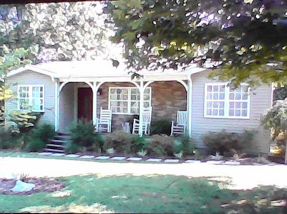 3rd image of 859 Potters Ln #1