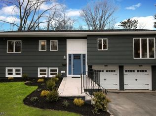 7 Nelson Ct, West Orange, NJ 07052